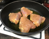 Foto del paso 2 de la receta: Contramuslos de Pollo al horno con verduras