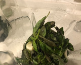 Foto del paso 1 de la receta: Pesto tradicional de albahaca