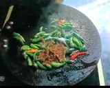 चटपटी फ्राइड मिर्च (chatpati fried mirch recipe in Hindi) रेसिपी चरण 2 फोटो
