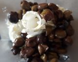 Foto del passaggio 2 della ricetta Mousse salata veloce alle olive taggiasche ligure