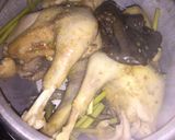 Hình bước làm 3 của món Gà hấp sả ớt