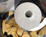 Hình bước làm 2 của món Bánh tráng xoài - bánh tráng chuối