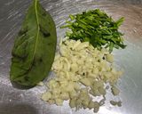 Foto langkah ke 2 dari resep Resep Nasi Daun Jeruk Pakai Rice Cooker.