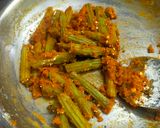 A picture of step 2 of Drumstick Subzi.