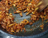 Foto langkah ke 7 dari resep Sambal Cumi Asin.