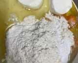 Foto del paso 2 de la receta: Bizcocho de yogur
