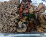 Foto del paso 6 de la receta: Pollo con mix de verduras y arroz frito con søja