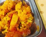 दही आलू गोभी फ्रायड भाजी (Dahi Aloo Gobi Fry Bhaji Recipe In Marathi) रेसिपी स्टेप 1 फोटो