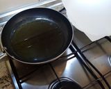 Foto del paso 3 de la receta: Bacaladillas especiadas con curry hechas en sartén
