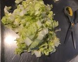 Une image de l'étape 4 de Salade bicolore de chou rouge,oignon de roscoff et scarole.