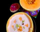 A picture of step 3 of Musk melon lassi.