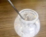 Hình bước làm 1 của món Oats overnight mix yogurt and kiwi