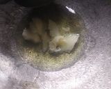 A picture of step 1 of Besan ka halwa.