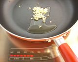 A picture of step 2 of Pasta with Spinach and Parmesan Cheese.