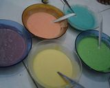 Foto langkah ke 3 dari resep Rainbow cake kukus.