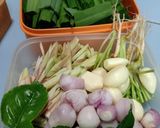 รูปขั้นตอนการทำที่ 1 ของ ไก่นึ่งสมุนไพร
