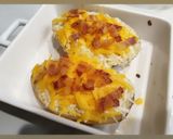 Juhtúrós-cheddaros krumplicsónak ropogós baconnel recept fázis 2 fotója