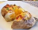 A picture of step 7 of Baked egg in a potato bowl.