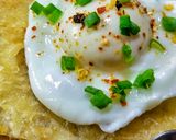 A picture of step 2 of Poached egg.
