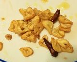 Foto del paso 4 de la receta: Ensalada de langostinos con pimientos asados