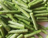 Gambar langkah 4 resipi Gulai Udang Campur Sayur.