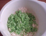 A picture of step 3 of Crackers With Lots of Cabbage.