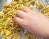 A picture of step 1 of Daliya tikki.