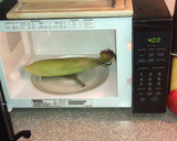 A picture of step 1 of Rick's Quick and Clean Corn on the Cob.