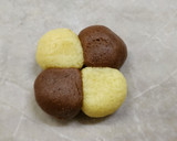 Foto del paso 4 de la receta: 🍥 Galletitas remolino de chocolate y vainilla. Fáciles y económicas 🍥