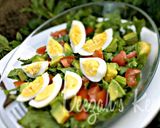A picture of step 1 of Avocado Salad.