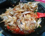Foto langkah ke 3 dari resep Sambal ikan Asin kriuk.