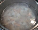 A picture of step 2 of Plump Shrimp with Chili Sauce.