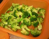A picture of step 1 of Broccoli and Scrambled Egg Mayonnaise Salad.