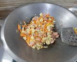 Foto langkah ke 2 dari resep Bihun Goreng Ceria.
