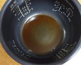 A picture of step 8 of Cinnamon Apple Cake with Pancake Mix in Rice Cooker.