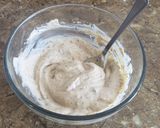 Foto del paso 1 de la receta: Salsa de yogurt para ensalada 🥗