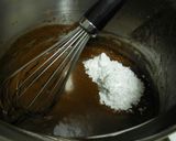 A picture of step 7 of Grandma's Minty Texas Sheet Cake.
