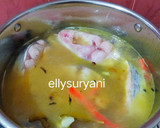 Foto langkah ke 7 dari resep Sup/Pindang Ikan Patin Bumbu Iris Yummy.