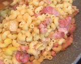 A picture of step 2 of Baked macaroni cheese.
