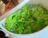 Hình bước làm 4 của món Canh Lá Su Hào Thịt Băm Viên