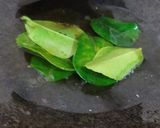 Foto langkah ke 4 dari resep Kering Kentang Kacang Bihun Pedas Gurih.