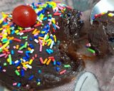 A picture of step 3 of Mini Caramel chocolate mountain.