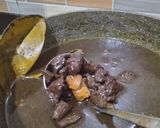 Foto langkah ke 3 dari resep Rawon Sapi Kuah khas Kluwek.