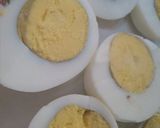 Foto langkah ke 2 dari resep Telur rebus isi vla kuning telur.