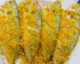 Hình bước làm 2 của món Cá chỉ vàng muối sả và nghệ chiên