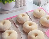 Foto langkah ke 4 dari resep Donat Susu (Takaran Sendok, No Mixer, No Ulen).
