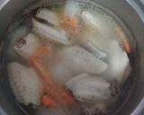 รูปขั้นตอนการทำที่ 3 ของ ต้มจืดปีกไก่ใส่ฟัก เมนูเด็ก 2 ขวบ