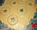A picture of step 6 of Simple sugar cookies.