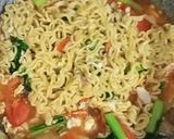 Foto langkah ke 6 dari resep Mie goreng nyemek.