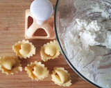 Foto del paso 4 de la receta: Pasta rellena con queso Ricota y aceite de Trufa